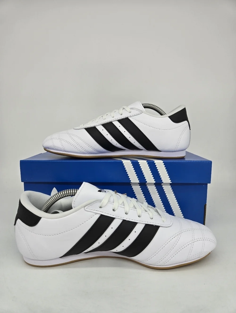 Adidas Women's Taekwondo JS1194 White Black Gum Shoes Size 7 New